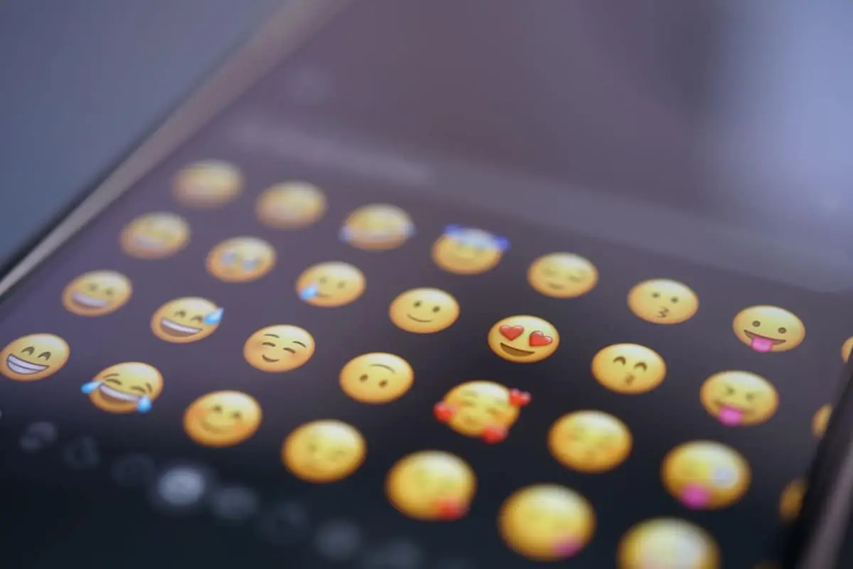 Emojis im WhatsApp-Marketing: Wie viel ist richtig?
